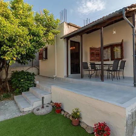 Dom wakacyjny Aspa's House Chorefton